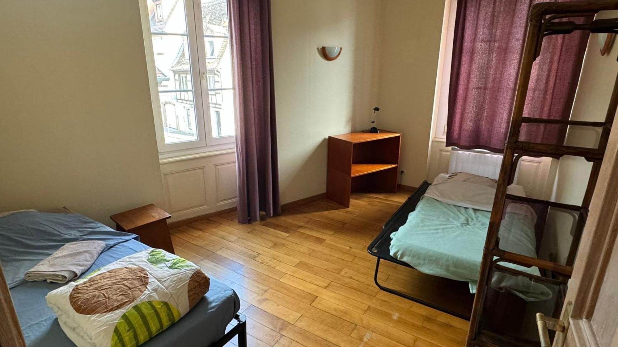 Brant Academy Petite France Hostel Страсбург Екстериор снимка